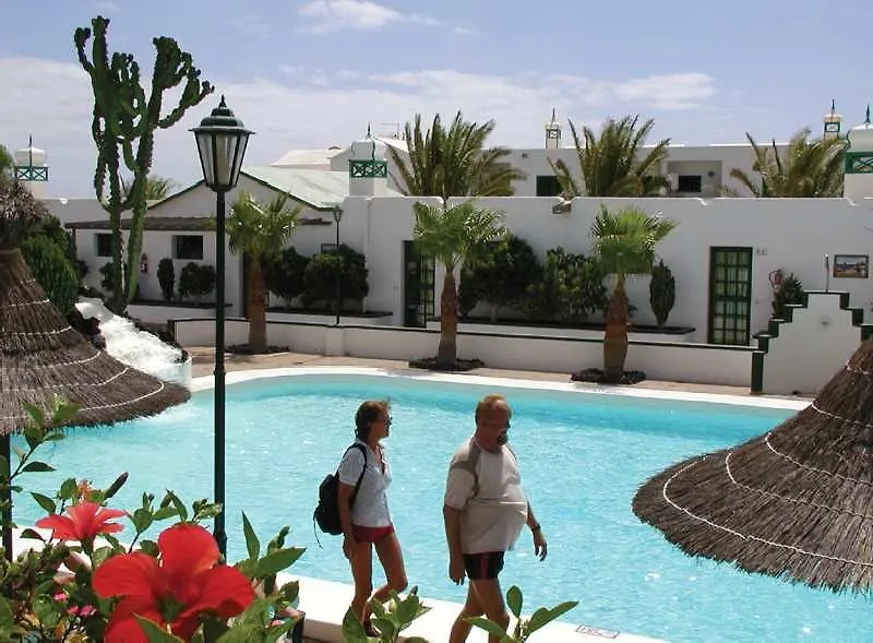 Las Marinas Apartamentos location